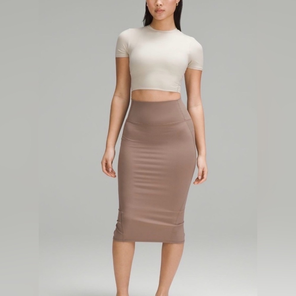 🍋 Lululemon Nulu Slim-Fit High-Rise Midi Skirt, NWT